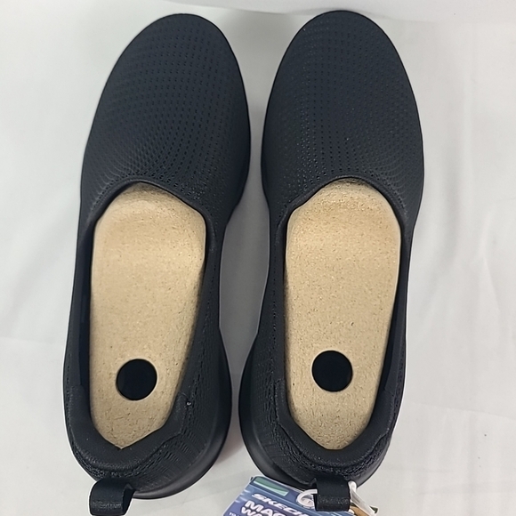 Skechers Women's Go Walk Joy Aurora Slip On Sneakers Sz 7 Black Mesh Lightweight - Picture 7 of 9